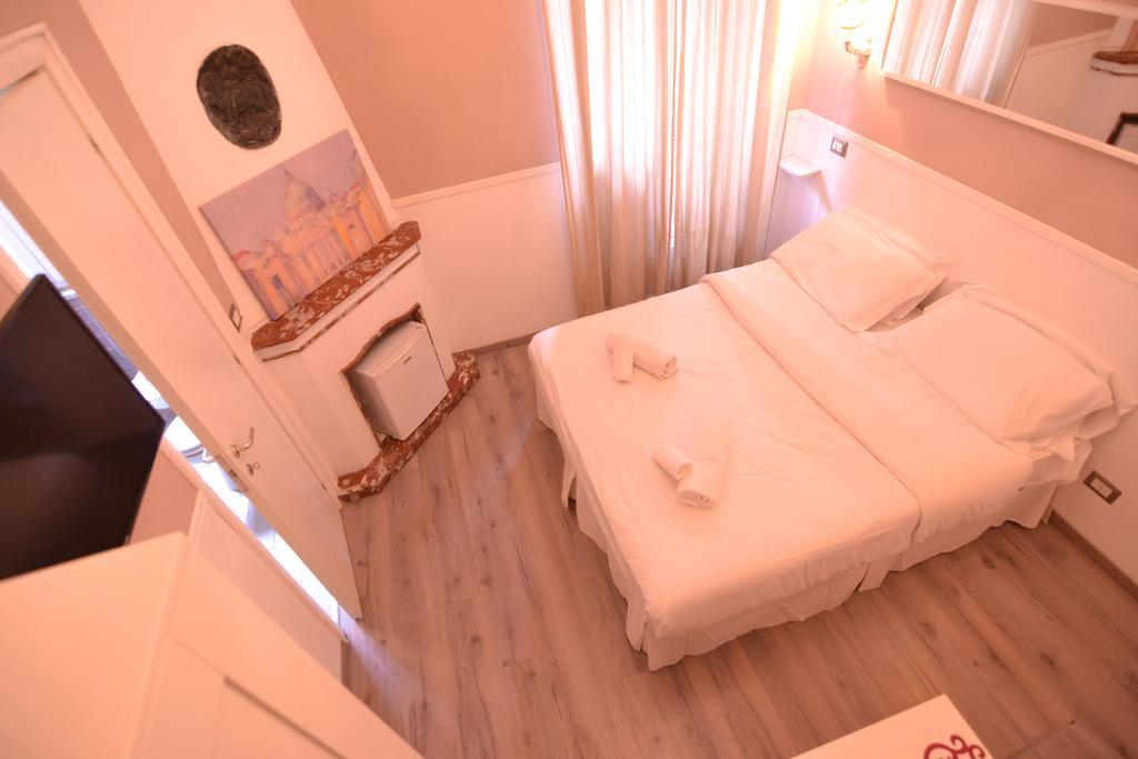 B&B Tra I Musei Рим Екстериор снимка